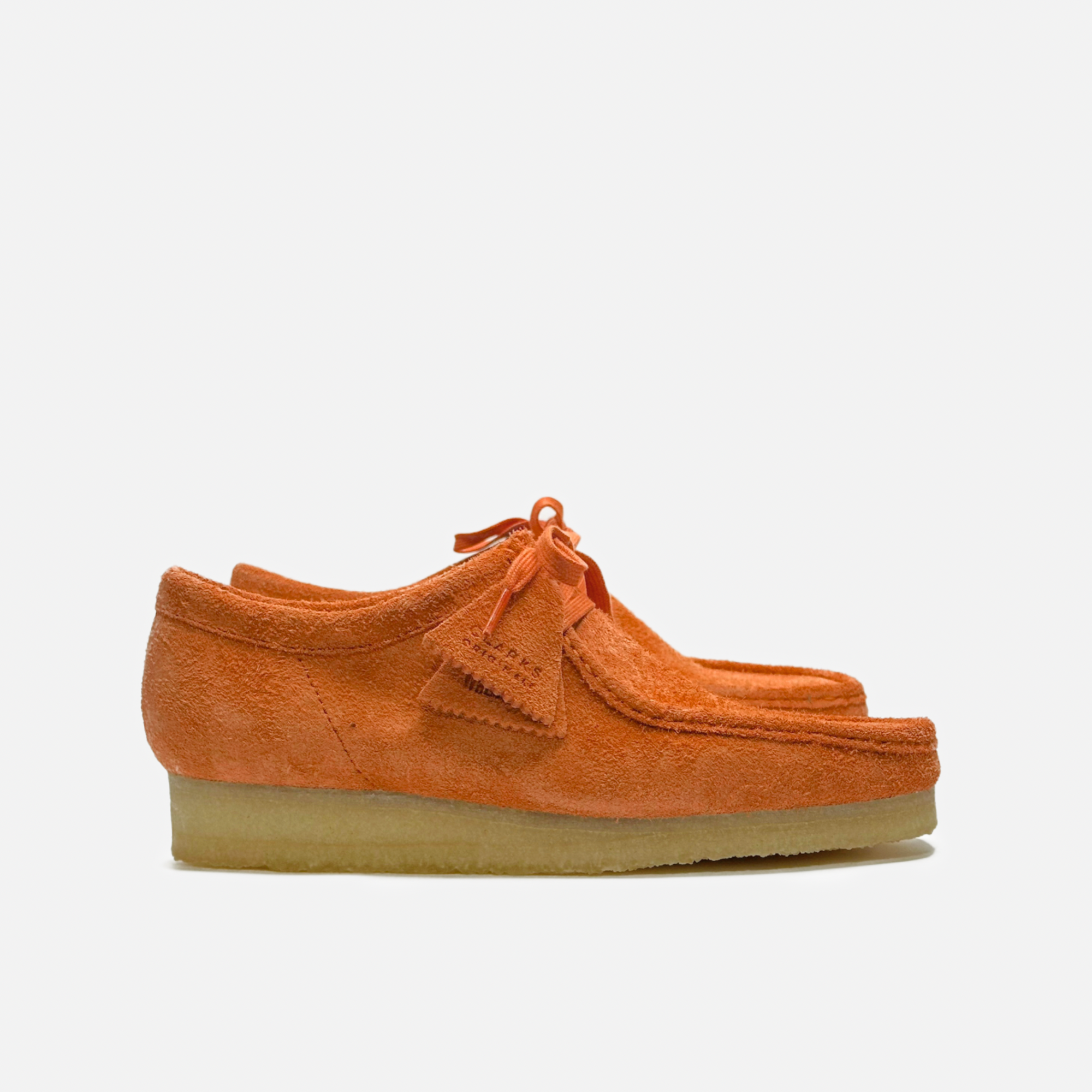 Best price on clarks wallabees sales