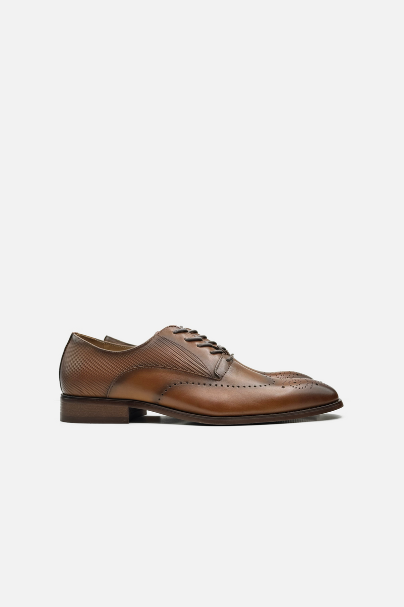 Jordan Wingtip Shoes 9.5 / Cognac / Medium Jordan Wingtip Shoes 9.5 / Cognac / Medium