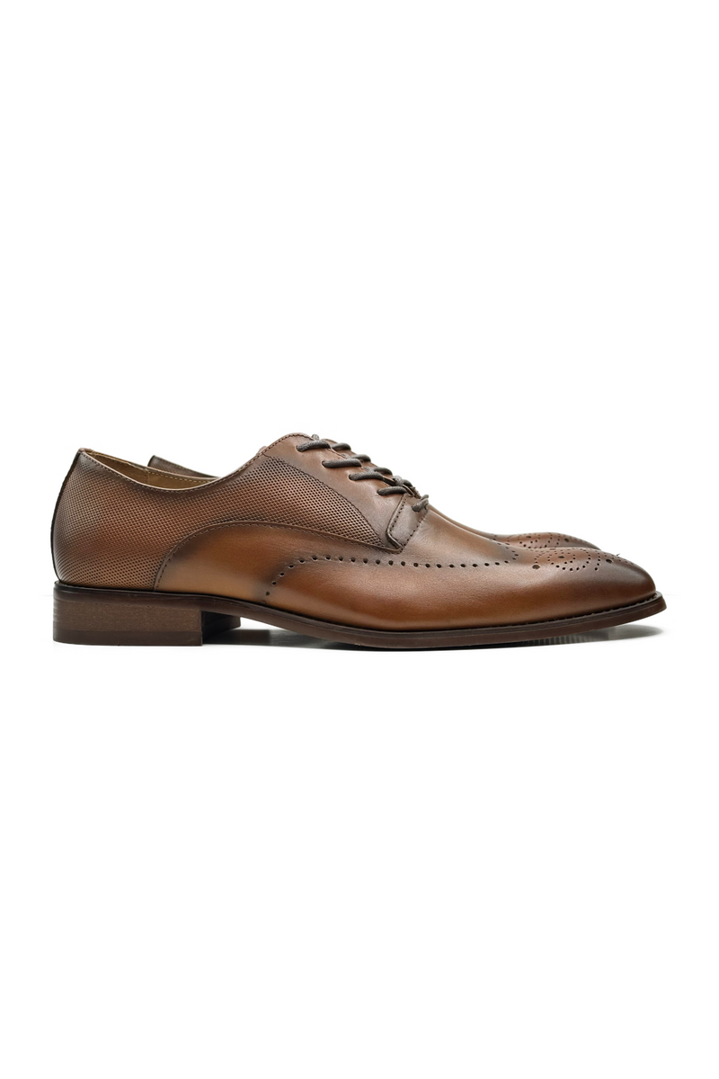 Jordan Wingtip Shoes 9.5 / Cognac / Medium Jordan Wingtip Shoes 9.5 / Cognac / Medium