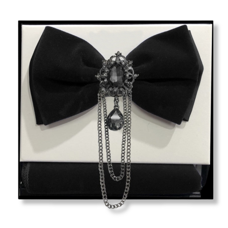 Bayne Brooch Velvet Bow Tie